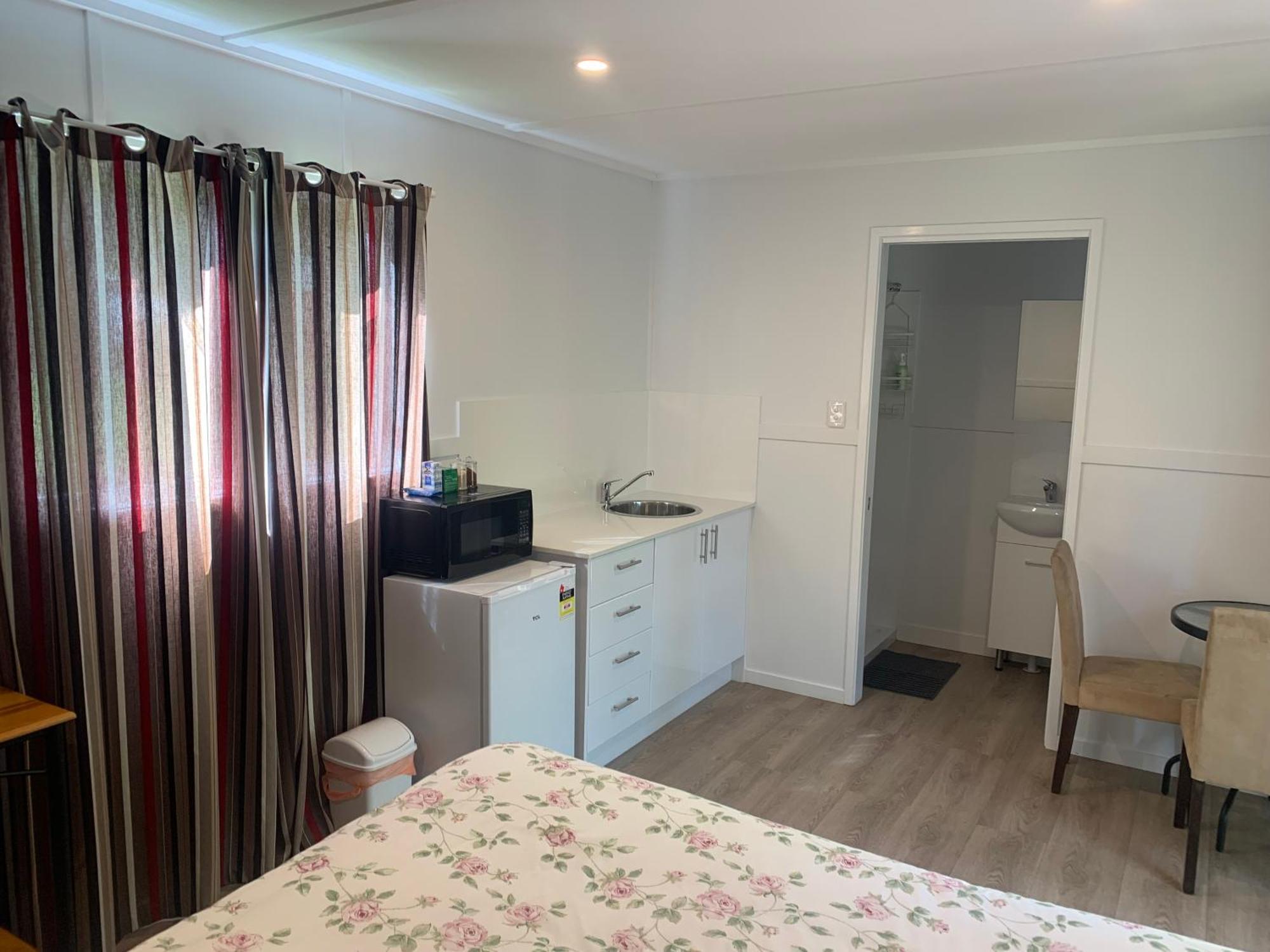 Apartment Blue Sapphire Pet Friendly