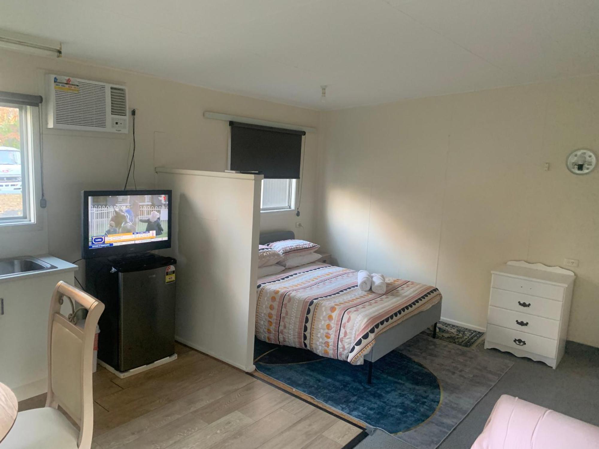 Blue Sapphire Pet Friendly *